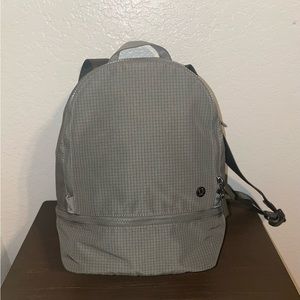 City Adventure Backpack Mini 11l lululemon, Carob Brown/Black